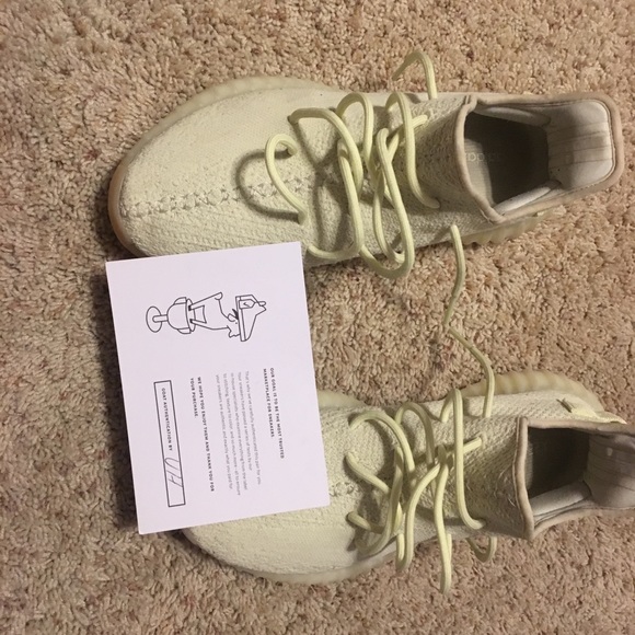 Yeezy 350 v2 butter - Picture 1 of 4